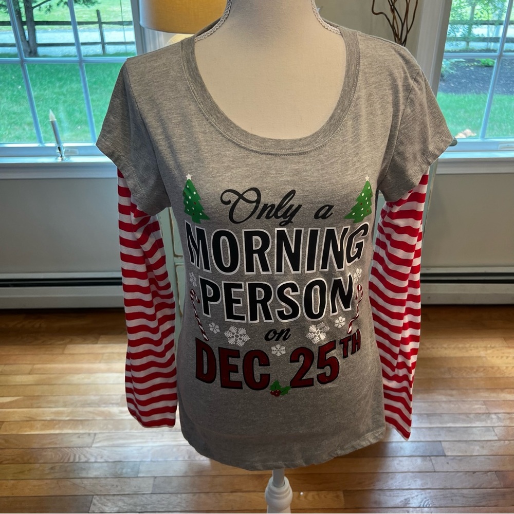 Wound Up long sleeve Christmas pajama shirt. Large (11-13). D10